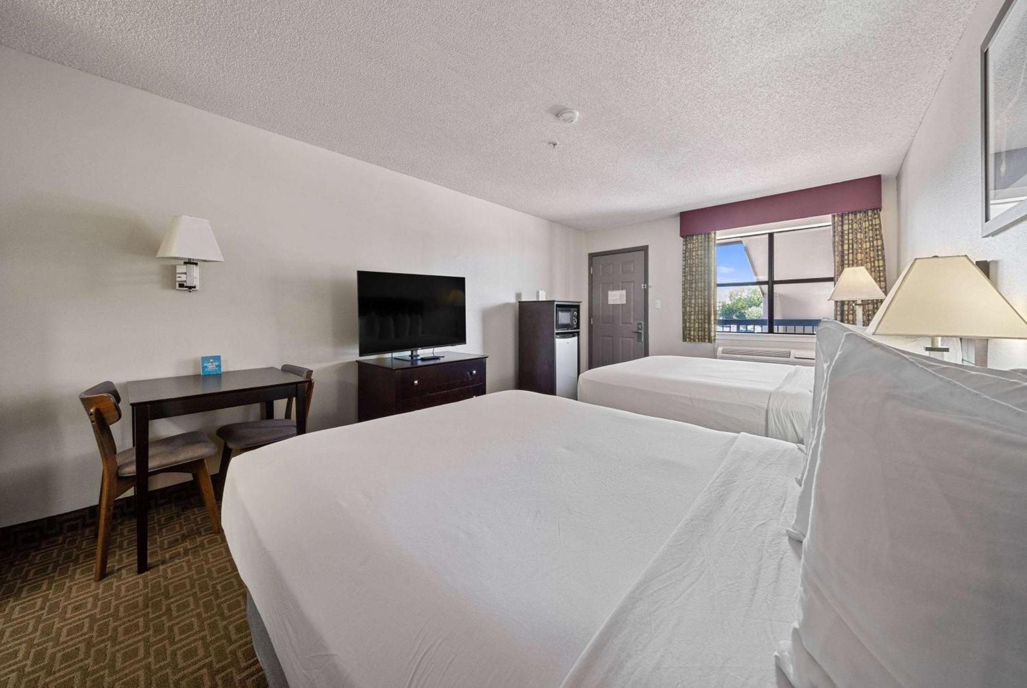 Days Inn By Wyndham Round Rock Exterior foto