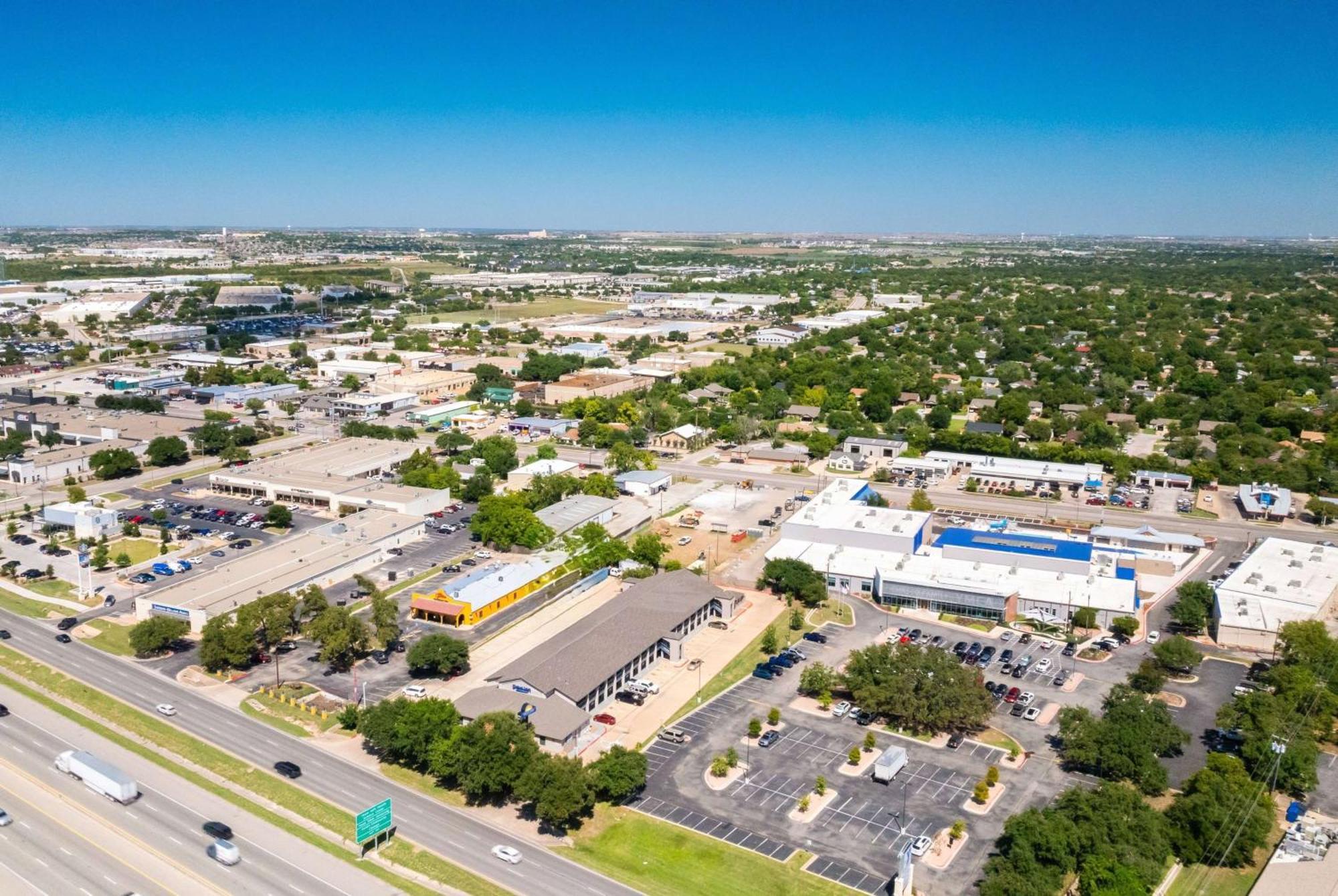 Days Inn By Wyndham Round Rock Exterior foto